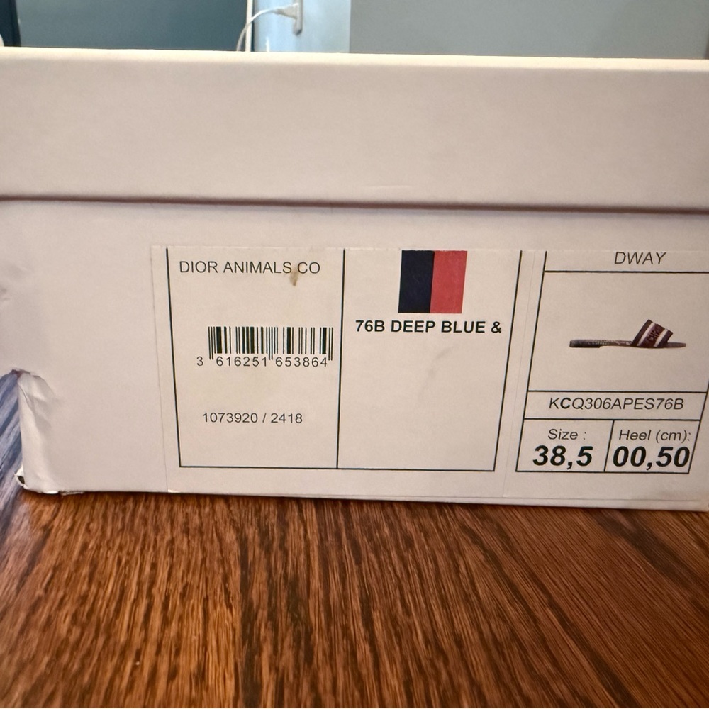 Dior Women's Pink Slides - Picture 4 of 4